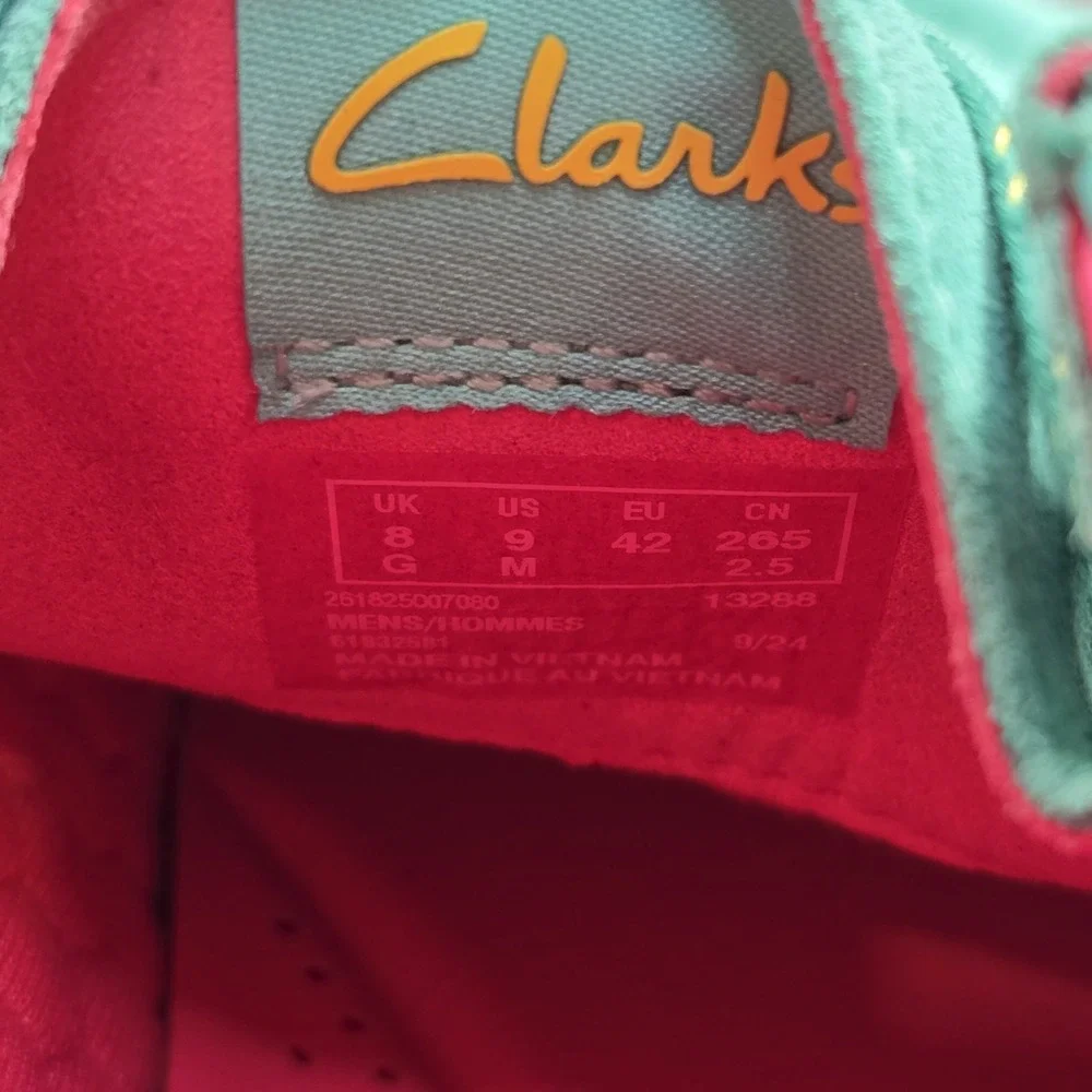 Clarks Torhill Explore X Pokémon Venusaur Turquoise Suede Chukka, Mens Sz 9 NEW
